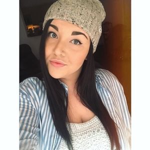 Meet your Posher, Danielle